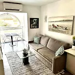 Dulce & Saladar Apartment